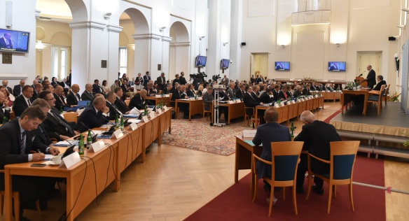 Předseda vlády Bohuslav Sobotka zahájil v Černínském paláci jednání vedoucích zastupitelských úřadů ČR v zahraničí, 22. srpna 2016.