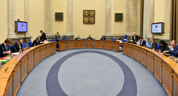 Před jednáním vlády, 27. března 2018.