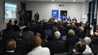 Zahájení diskuzního setkání na ČVUT, 25. srpna 2016.