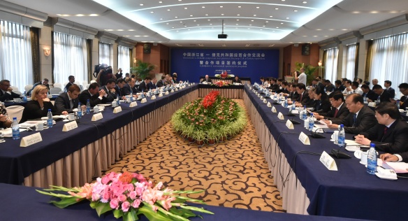 Prime Minister Bohuslav Sobotka meets with 15 leading businessmen from the province of Zhejiang, 19 June 2016.