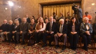 Předseda vlády Bohuslav Sobotka udělil ve čtvrtek 27. října 2016 v Kramářově vile Jiřímu Bradymu pamětní medaili Karla Kramáře. 