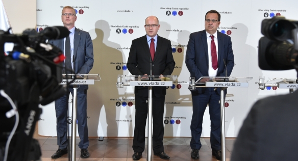 Tisková konference po jednání vlády na brněnském výstavišti v rámci Mezinárodního strojírenského veletrhu, 14. září 2015.