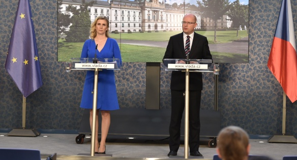 Tisková konference premiéra Sobotky a ministryně školství, mládeže a tělovýchovy Valachové, 31. srpna 2016.
