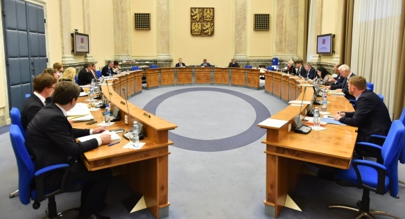 Před jednáním vlády, 16. května 2018.