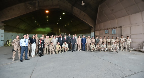 Prime Minister Bohuslav Sobotka met Czech soldiers serving in the Balad Base, 27 August 2017.