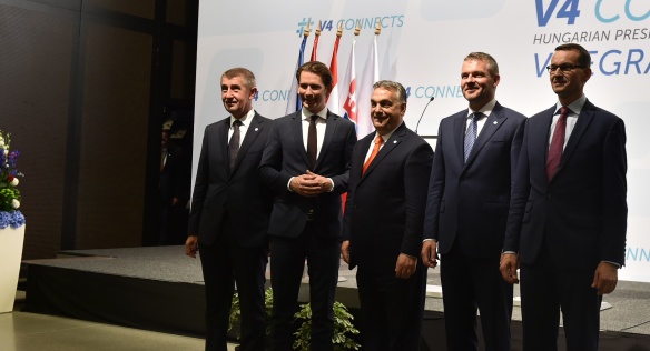 Předseda vlády jednal v Budapešti s premiéry zemí V4 a rakouským kancléřem o migraci, 21. června 2018.