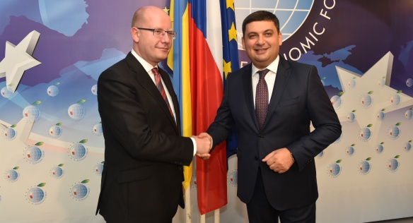 Prime Minister Bohuslav Sobotka met with Ukraine Prime Minister Hrojsman, 6 September 2016.