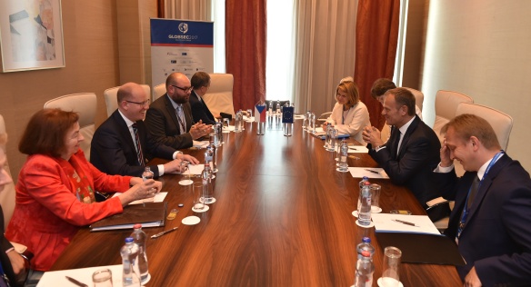 Předseda vlády Bohuslav Sobotka se setkal s předsedou Evropské rady Donaldem Tuskem, 28. května 2017.