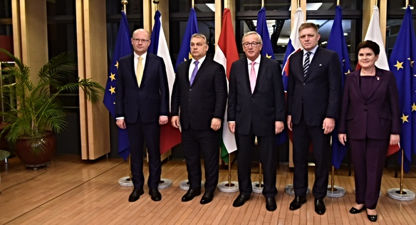 Předsedové vlád zemí Visegrádské skupiny se setkali s předsedou Evropské komise Jean-Claude Junckerem, 18. října 2017.