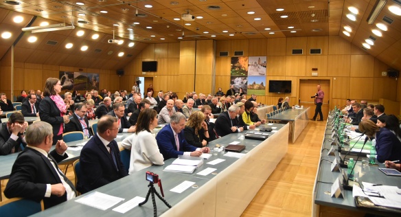 Členové vlády diskutovali se starosty měst a obcí Libereckého kraje, 13. března 2018.