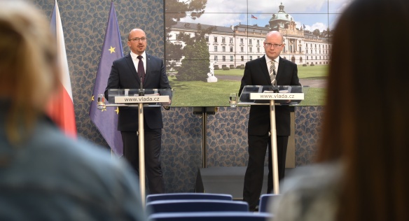Tisková konference po jednání vlády se Svazem měst a obcí, 11. července 2016.