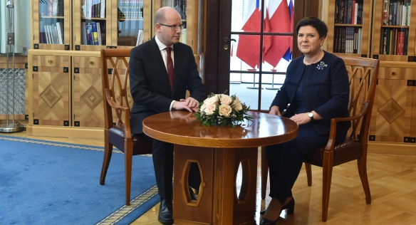 The meeting of the Czech Prime Minister Bohuslav Sobotka and the Polish Prime Minister Beata Szydlová, on 12 December 2016.