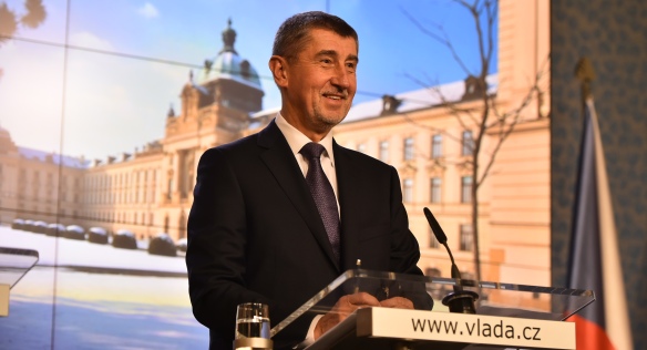 Předseda vlády Andrej Babiš na tiskové konferenci po jednání vlády, 18. prosince 2017. 