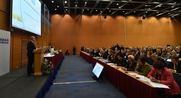 Předseda vlády Bohuslav Sobotka ve čtvrtek 10. listopadu 2016 vystoupil na Celostátní finanční konferenci Svazu měst a obcí ČR. 