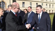 Předseda vlády Bohuslav Sobotka jednal v pondělí 22. února 2016 ve Strakově akademii s předsedou vlády Gruzie Giorgim Kvirikašvilim.