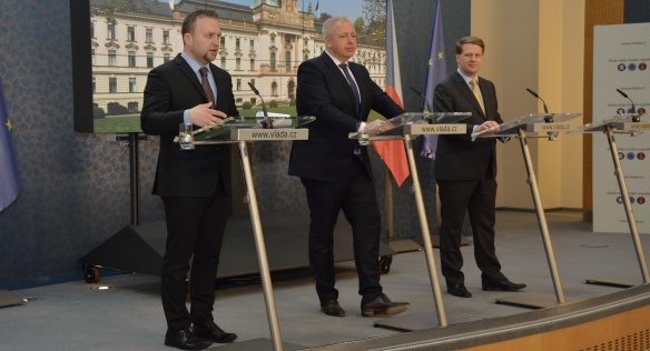 Tisková konference po jednání vlády 18. května 2016.