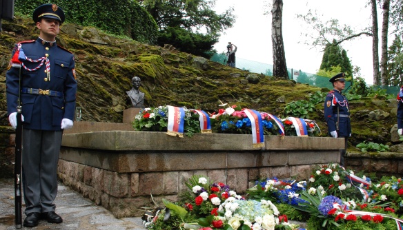 Pietní akt u příležitosti 130. výročí narození prezidenta Československé republiky Edvarda Beneše, 28. května 2014.