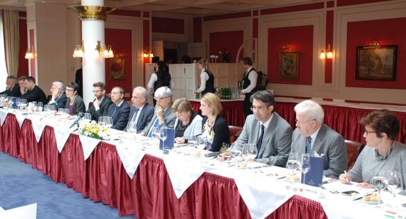 Prime Minister Bohuslav Sobotka lunched with the ambassadors of EU Member States and candidate countries on Thursday 29 May 2014.