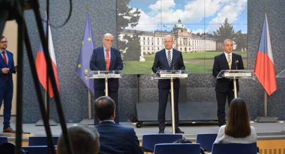 Tisková konference po jednání tripartity, 17. července 1217.
