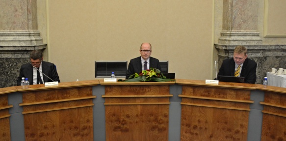 Před jednáním vlády 19. ledna 2015. 