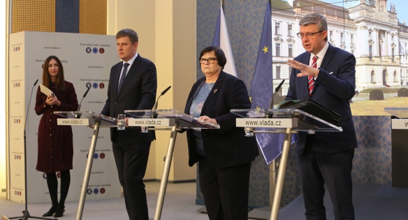 Vláda schválila návrh nového zákona o hromadném řízení, který má spotřebitelům umožnit se kolektivně bránit, 24. února 2020.