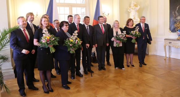 Členové vlády v Lánech poobědvali s prezidentem, 24. února 2020.