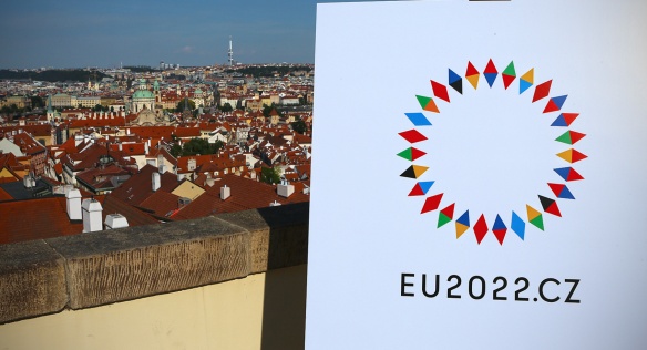 Premiér P. Fiala, ministr M. Bek a vedoucí Úřadu vlády J. Kotalíková představili logo a priority CZ PRES, 15. června 2022.