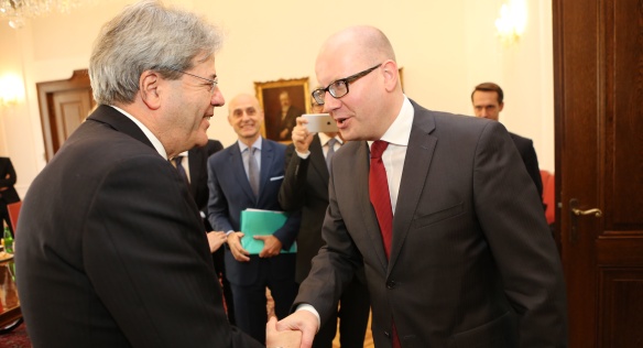On Thursday 17 March 2016 Prime Minister Bohuslav Sobotka met in the Chamber of Deputies with the Minister of Foreign Affairs of Italy, Paolo Gentiloni.