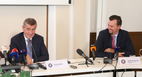Premiér s vládním zmocněncem pro informační technologie a digitalizaci, 26. června 2018.