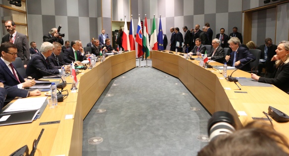 Předsedové vlád zemí V4 jednali s premiérem Itálie Gentilonim, 14. prosince 2017.
