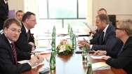 Premiér Petr Nečas se v pátek 5. října 2012 zúčastnil v Bratislavě setkání premiérů zemí patřících do tzv. skupiny Přátel koheze