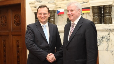 Premiér Petr Nečas se setkal s bavorským ministerským předsedou Horstem Seehoferem