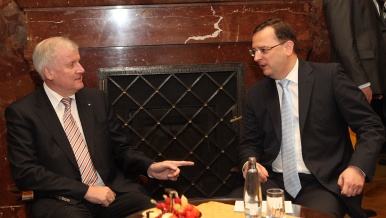Premiér Petr Nečas se setkal s bavorským ministerským předsedou Horstem Seehoferem