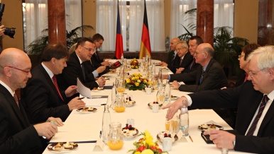 Předseda vlády Petr Nečas se v úterý 13. listopadu 2012 setkal s předsedou Německého spolkového sněmu Norbertem Lammertem