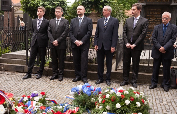 Pietní akt u symbolického hrobu JUDr. Milady Horákové na Vyšehradě, 26. června 2014, foto: www.michalnovotny.com