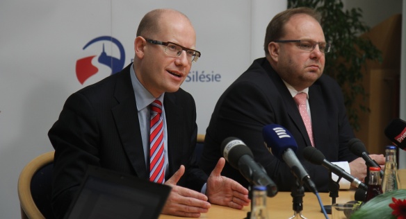 Předseda vlády B. Sobotka se během návštěvy setkal s hejtmanem Moravskoslezského kraje M. Novákem.