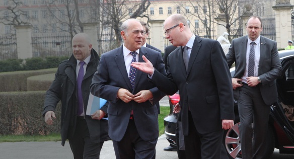 Prime Minister Bohuslav Sobotka met with the Director General of the OECD Angel Gurría at the Straka Academy on 18 March 2014.