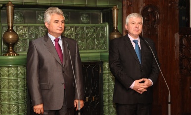 Press conference following a meeting between Senate chairman Milan Štěch and prime minister Jiří Rusnok, 12 August 2013