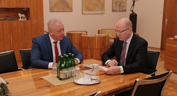 Bilanční schůzka premiéra Bohuslava Sobotky s ministrem vnitra Milanem Chovancem, 1. prosince 2016.
