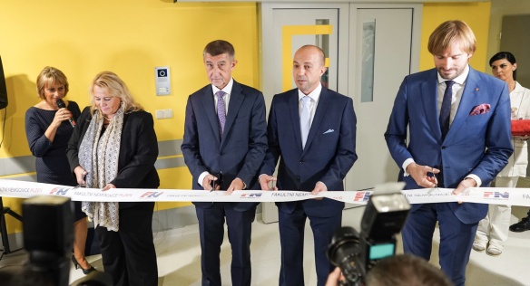 Během návštěvy Plzeňského kraje navštívil premiér Andrej Babiš Fakultní nemocnici Plzeň, kde otevřel zrekonstruovaný urgentní příjem, 9. října 2019.