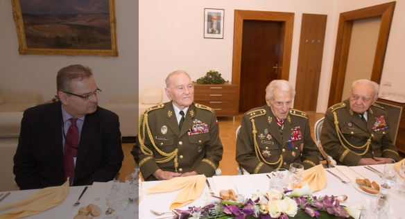 Premiér před vánočními svátky přijal válečné veterány 