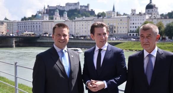 Jüri Ratas, Sebastian Kurz a Andrej Babiš v Salcburku, 27. července 2018.