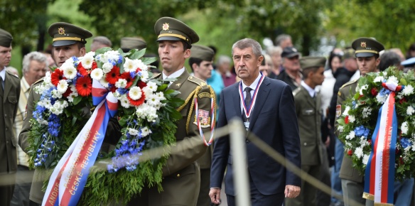 Předseda vlády Andrej Babiš uctil památku zavražděných obyvatel Ležáků, 24. června 2018.