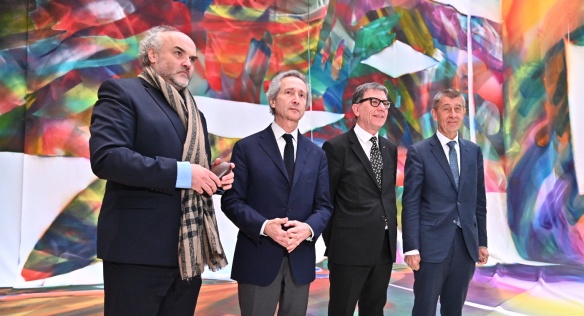 Ve velké dvoraně Veletržního paláce, kde je umístěna malířská instalace Zázračný obraz od Kathariny Grosse, 1. března 2019.