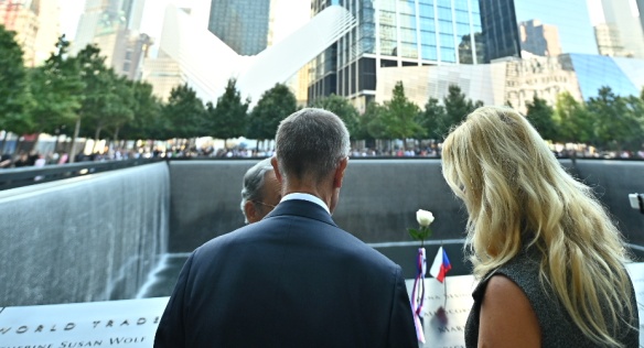 Premiérský pár u památníku obětí na Ground Zero, 27. září 2019.