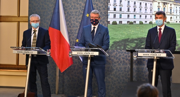 Premiér A. Babiš, vicepremiér K. Havlíček a vládní zmocněnec pro jádro J. Míl oznámili další posun v přípravě nových jaderných bloků, 28. května 2020.
