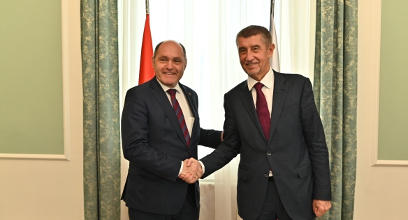 Premiér Andrej Babiš jednal s předsedou rakouské Národní rady Wolfgangem Sobotkou, 2 dubna 2019.