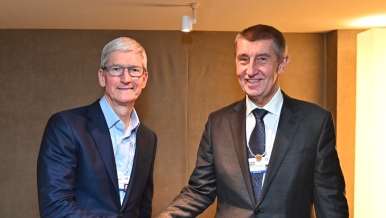 Meeting with  Apple Inc. executive director, Tim Cook, 24 January 2019
