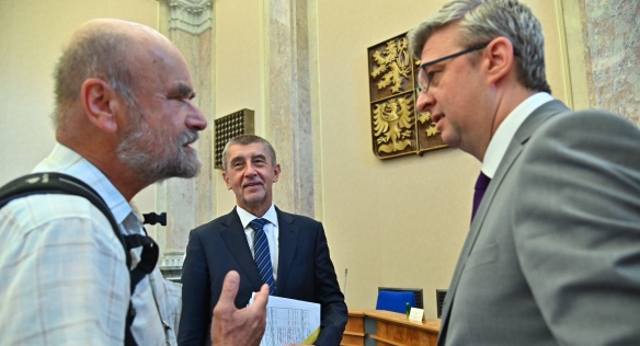 Rada vlády schválila metodiku hodnocení vysokých škol a podpořila výstavbu národní sítě inkubátorů, 28. června 2019. 
