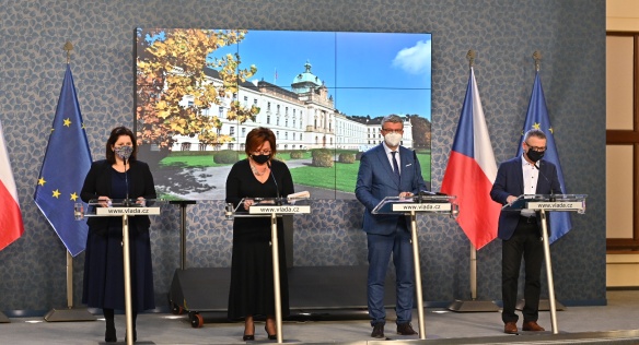 Vláda schválila programy na pomoc postiženým podnikatelům a zaměstnavatelům, podpoří kulturu i profesionální sport